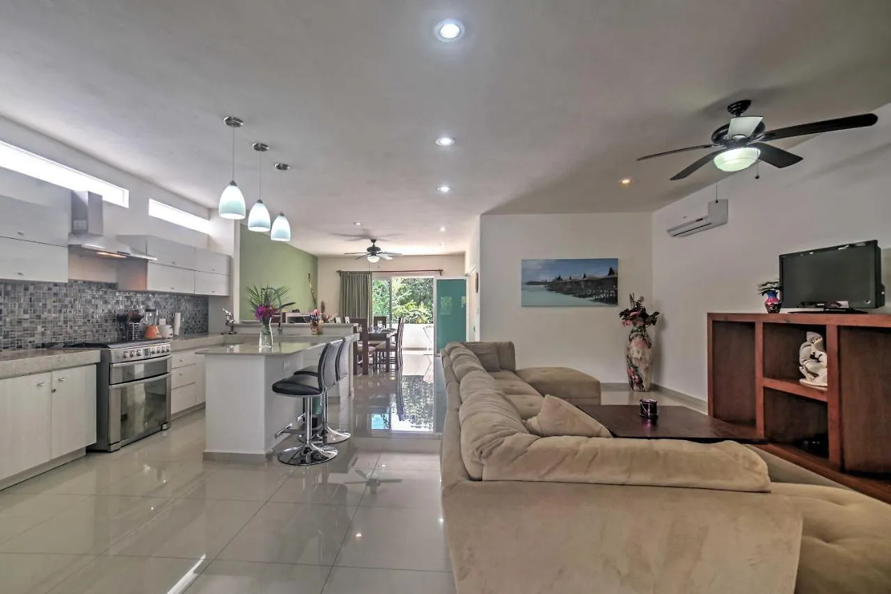 Вилла Casa Esmeralda With Pool Access And Furnished Patio! Тулум